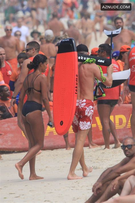 Tina Kunakey Shows Off Her Sexy Bikini Body While On Vacation With Actor Vincent Cassel In Rio