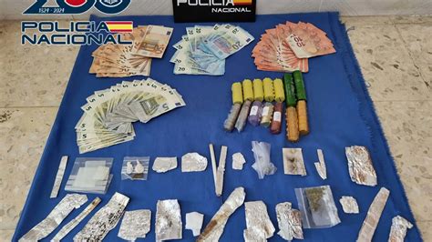 Tres Detenidos Por Regentar Un Punto De Venta De Droga Y Fumadero En