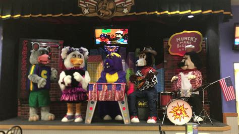 Chuck E Cheese S Chuck E S Place Full Stage July N