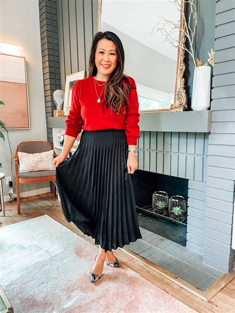 25 Christmas Outfit Ideas For Moms That Are Effortless And Chic Artofit