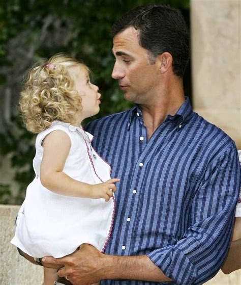 I Hope This Photo Of King Felipe And His Eldest Daughter Princess