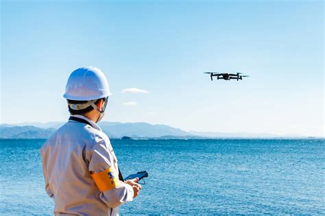 ドローンの100g規制はいつから？登録制度の条件や方法を詳しく解説 ドローンガイド Drone Guide