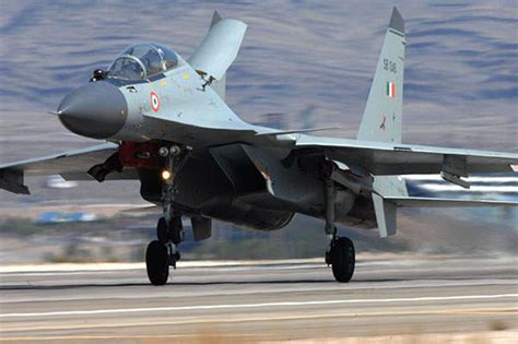 Jet Tempur Su 30mki Luncurkan Bom Jarak Jauh Buatan Dalam Negeri India