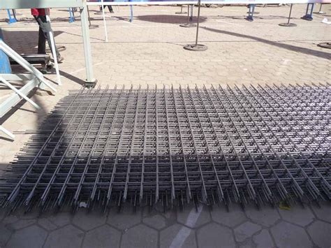 Leadwalking X Hole Size Reinforcing Welded Wire Mesh Fence Panel