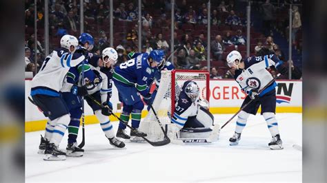 Winnipeg Jets Beat Vancouver Canucks 5 1 Ctv News