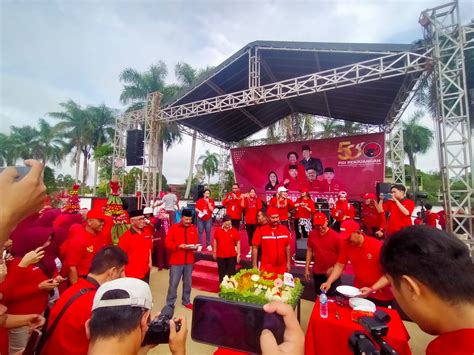 Dpd Pdi Perjuangan Kaltim Bersama Pdi Kukar Laksanakan Tanam Pohon