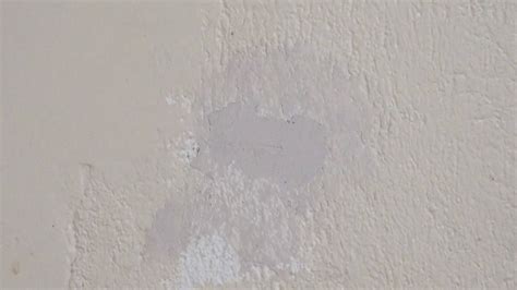 Patching Holes In Walls How To Fix Or Patch Holes In Rendered Walls