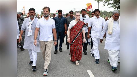 Sonia Gandhi Joins Congress Bharat Jodo Yatra Walks Alongside Rahul