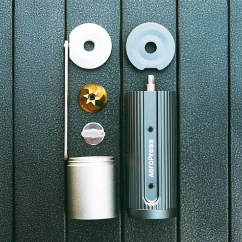 AeroPress Manual Coffee Grinder - Crema