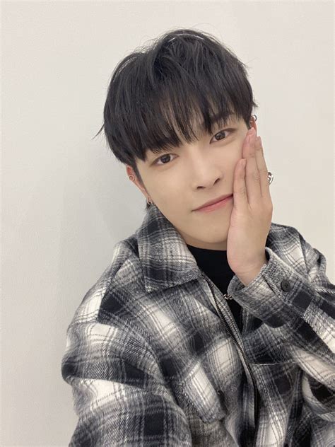 ATEEZ 에이티즈 on Twitter Kim hongjoong Kim Solo pics