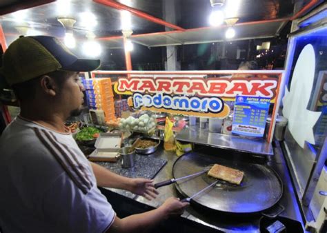 Alasan Penjual Martabak Kebanyakan Jualan Di Malam Hari