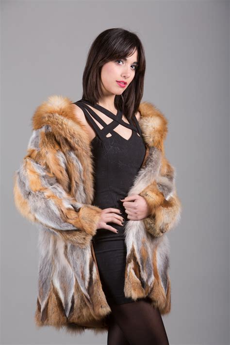 Red Fox Fur Coat | SKANDINAVIK FUR