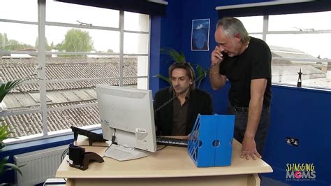 Lusty Milf Vuole Provare Il Sesso Di Gruppo Con I Loro Vicini Arrapati XHamster