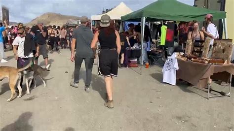 Rave En Murcia Puestos De Comida Peque As Tiendas De Ropa Y Sistema