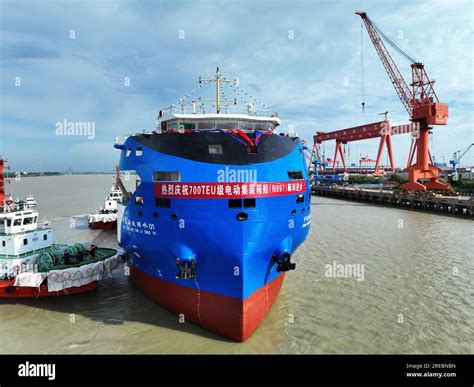 An Electric Container Vessel With A Capacity Of 700 Teus Launches In Yangzhou City East China S