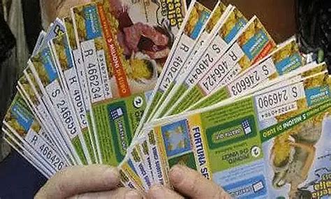 Lotteria Italia Biglietti Vincenti Da Mila Euro In Campania Da