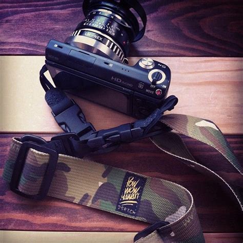 Camera strap camo | Geek fashion, Hipster man, Camera strap