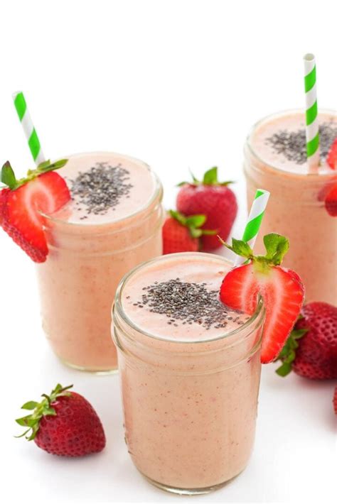 Strawberry Banana Mango Chia Smoothie The Lemon Bowl