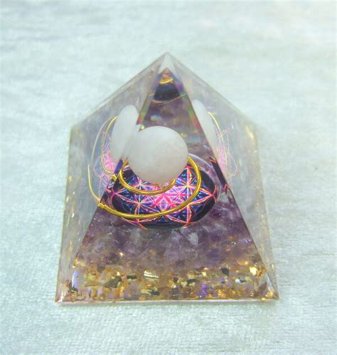 Orgonit Pyramide X Cm Sadigemstones