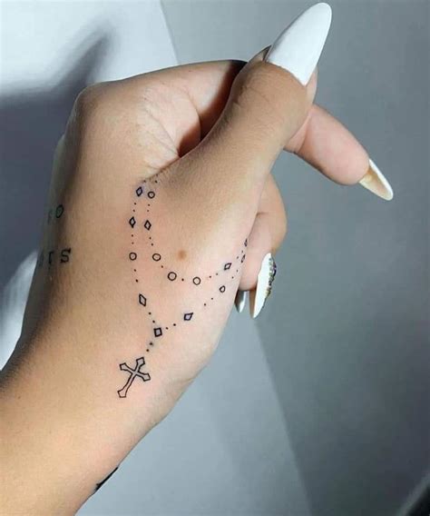 Dise Os Hermosos De Tatuajes En Manos Para Mujeres