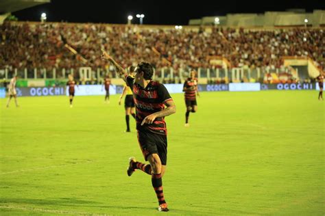 Flamengo x Bangu veja fotos do jogo no Batistão pelo Campeonato