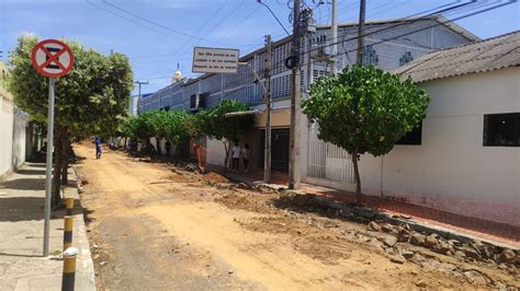 Obras De Esgotamento Causam Transtorno No Tr Nsito Do Centro De