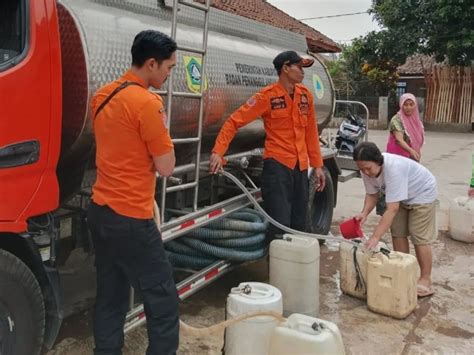 Kekeringan BPBD Salurkan 10 Ribu Liter Air Untuk Ribuan Warga Jasinga