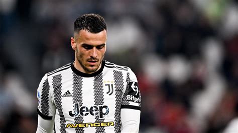 La Juventus Piazza Un Esubero Kostic Vola Da Mourinho Al Fenerbah E