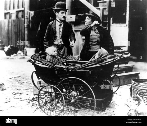 The Kid 1921 Charlie Chaplin Stock Photo 29186708 Alamy
