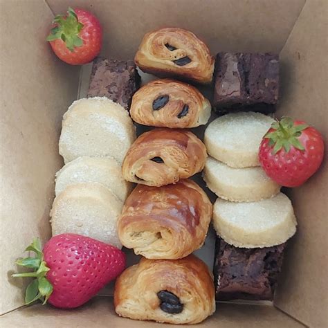 Brunch Boxes 4 People Crafted The Bakery