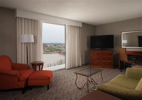 KEY BRIDGE MARRIOTT HOTEL 3⋆ ::: ARLINGTON, VA ::: COMPARE HOTEL RATES