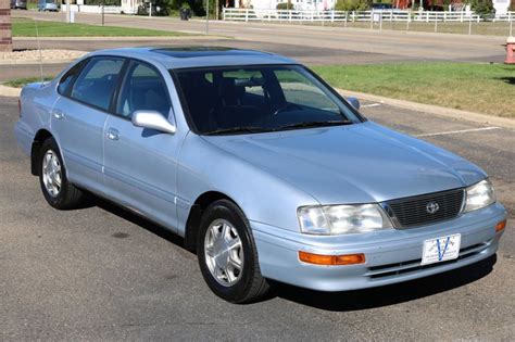 1995 Toyota Avalon Photos