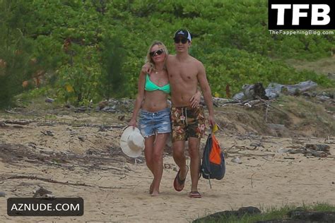 Kate Bosworth Sexy Seen Flaunting Her Hot Bikini Body At The Beach With Justin Long In Hawaii