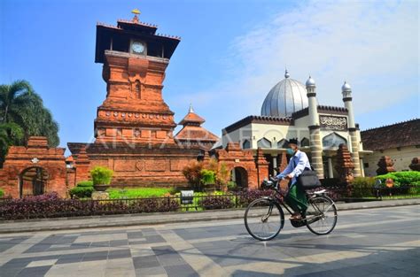 Masjid Menara Kudus Antara Foto