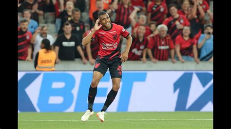 Narração da Transamérica para o gol do Athletico Erick aos 23 minutos