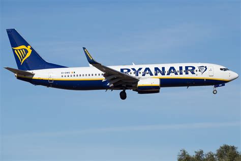 Ryanair B737 8AS WL EI DWO Wapo84 Flickr