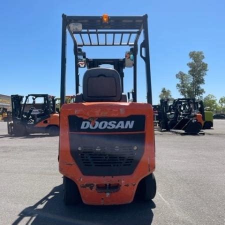 Doosan Bc S Electric Forklift Rf Leavitt Machinery