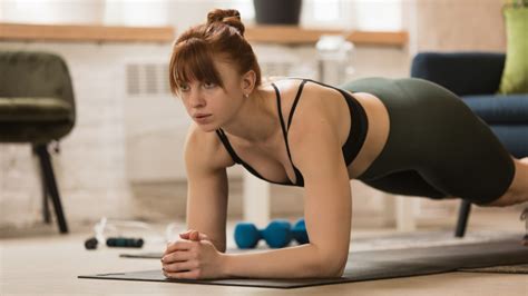 Cómo tonificar los brazos en casa cinco ejercicios sin gimnasio y sin