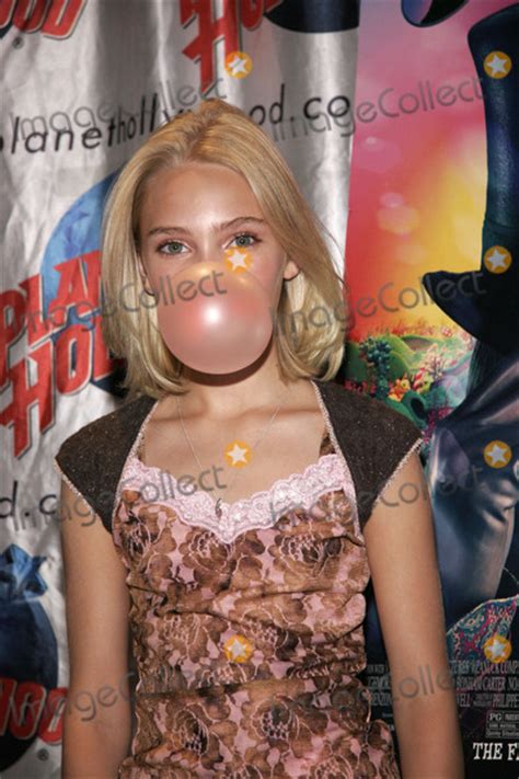 Photos and Pictures - Actress Annasophia Robb shows off her bubble gum ...