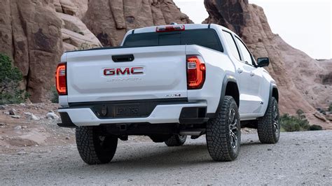 2023 GMC Canyon - Road Tests MotorWeek