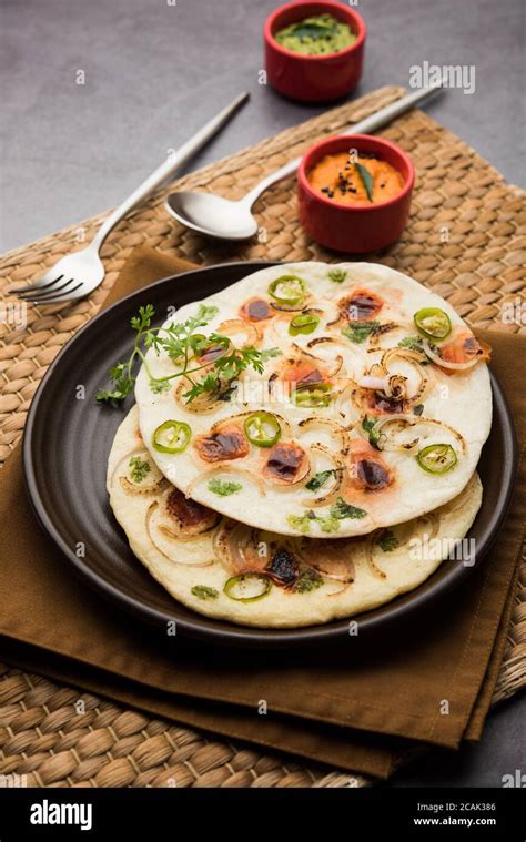 tomato onion uttapam
