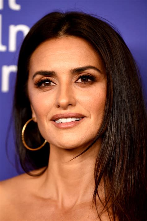 Penélope Cruz Biografía Carrera Y Anfitriona De La Met Gala 2023 Vogue