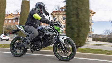 La Kawasaki Z E Es La Primera Moto El Ctrica De La Marca Y Una