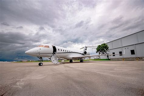 N44wg 2001 Bombardier Global Express On