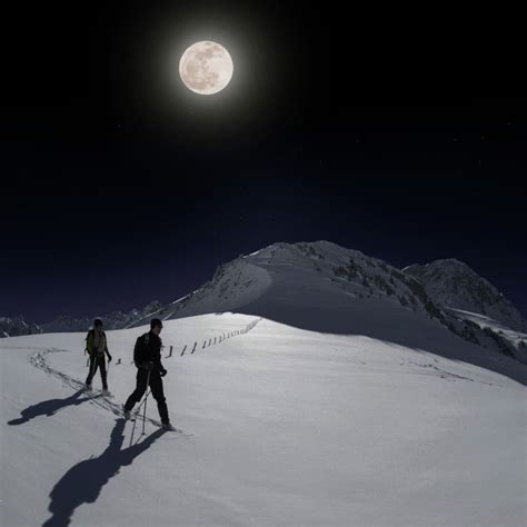 Balade Au Clair De Lune En Raquettes Et Tartiflette Saint Lary Soulan