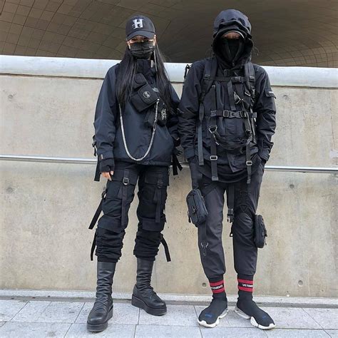 Left Or Right 😷🖤 Techwearcrown Say Grunge Outfits Cyberpunk