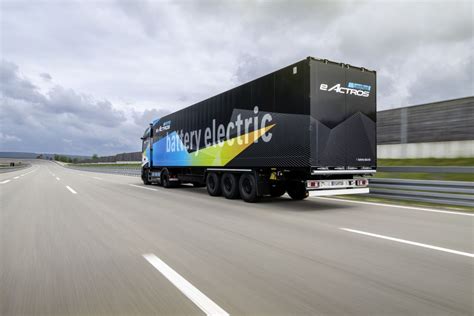 Mercedes Benz Trucks Presenta El Eactros Longhaul Para La Larga Distancia