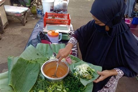 Tempat Penjual Pecel Terkenal Dan Enak Di Karanganyar Nikmati