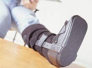 Деротационный сапожок при переломе шейки бедра: виды, материалы ...