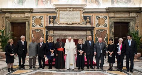 Vaticano reconoce impulso de México a tratado contra armas nucleares